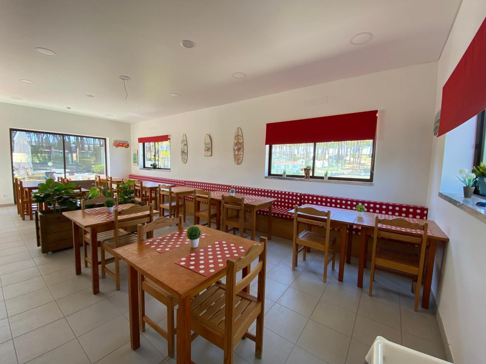 纳扎雷 Parque De Campismo Orbitur Valado酒店 外观 照片